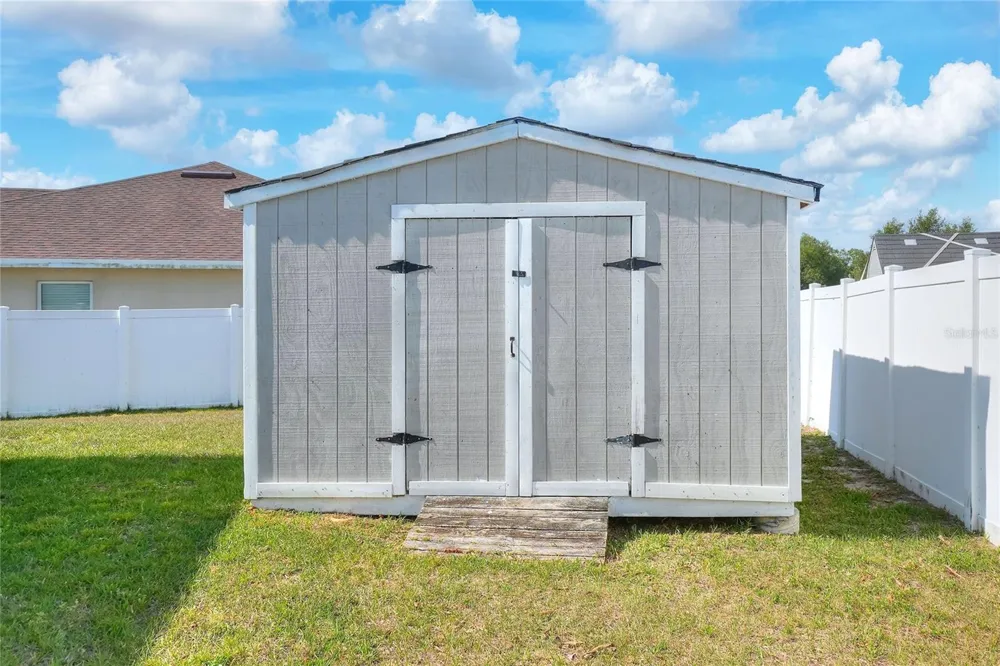 780 OVERLOOK GROVE DRIVE Winter Haven, FL 33884
