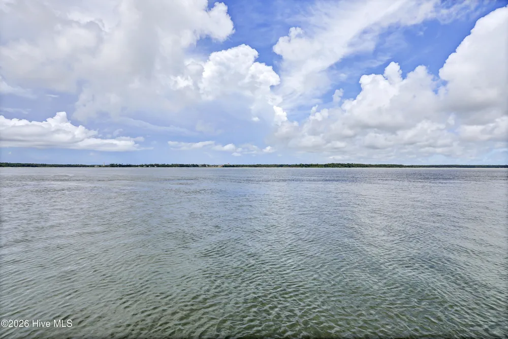 237 Riverside Drive Sneads Ferry, NC 28460