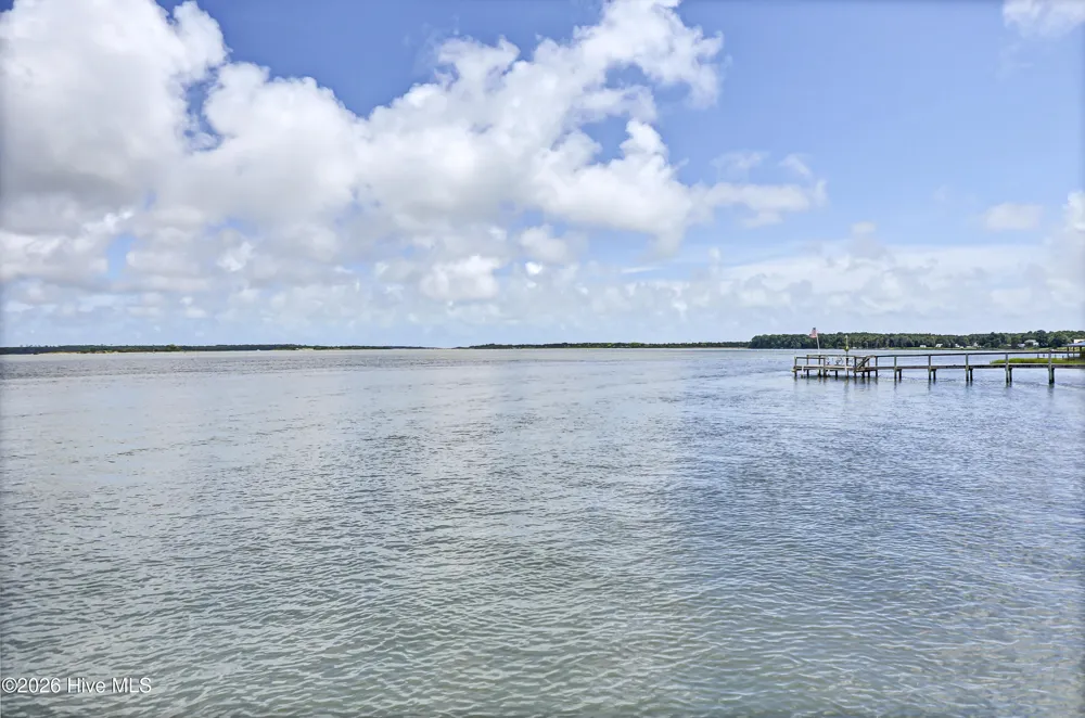 237 Riverside Drive Sneads Ferry, NC 28460