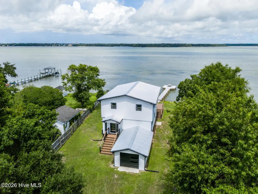 237 Riverside Drive Sneads Ferry, NC 28460