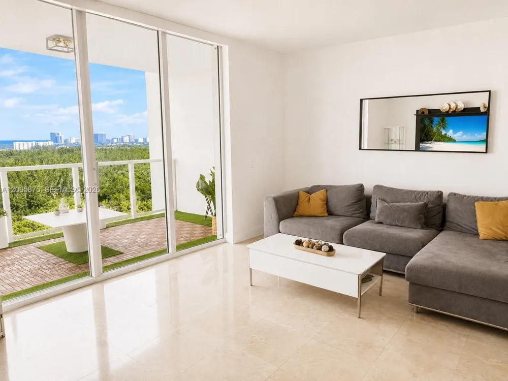 14951 Royal Oaks Ln #1501 North Miami, FL 33181