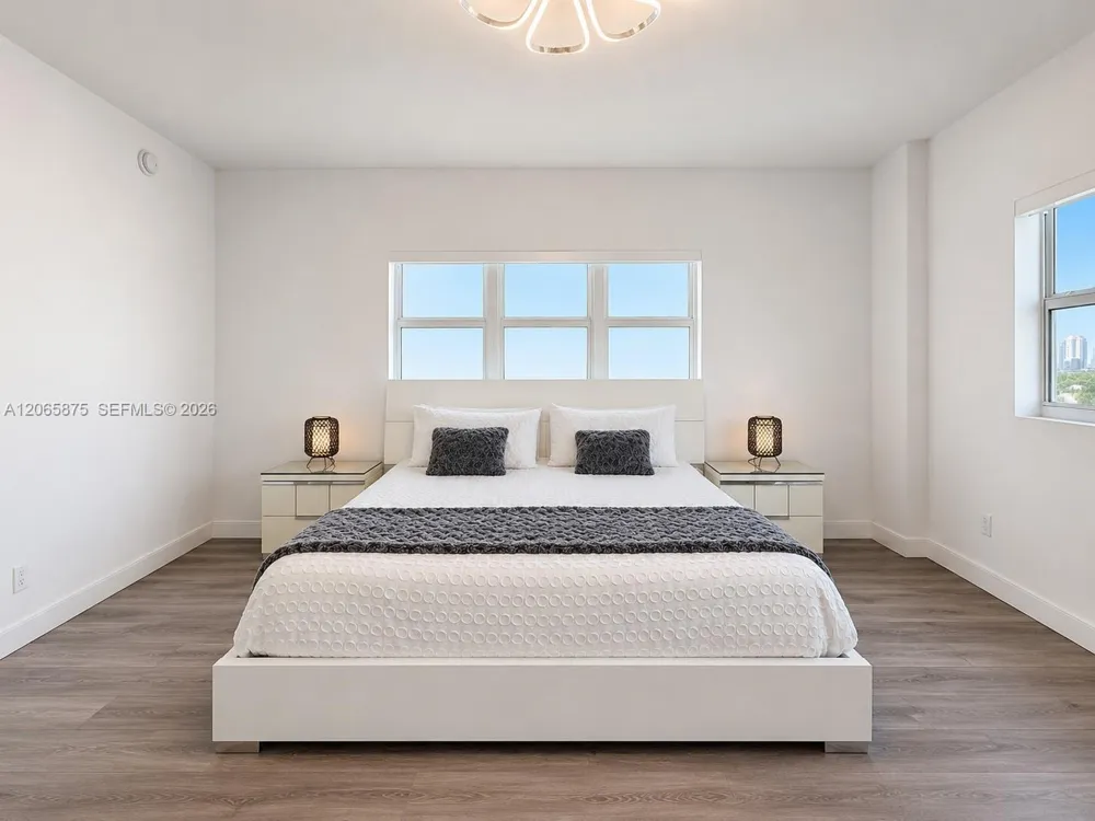 14951 Royal Oaks Ln #1501 North Miami, FL 33181