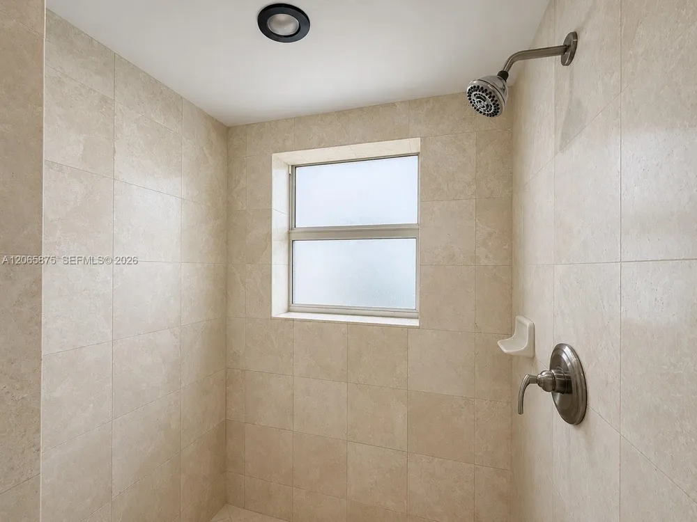 14951 Royal Oaks Ln #1501 North Miami, FL 33181