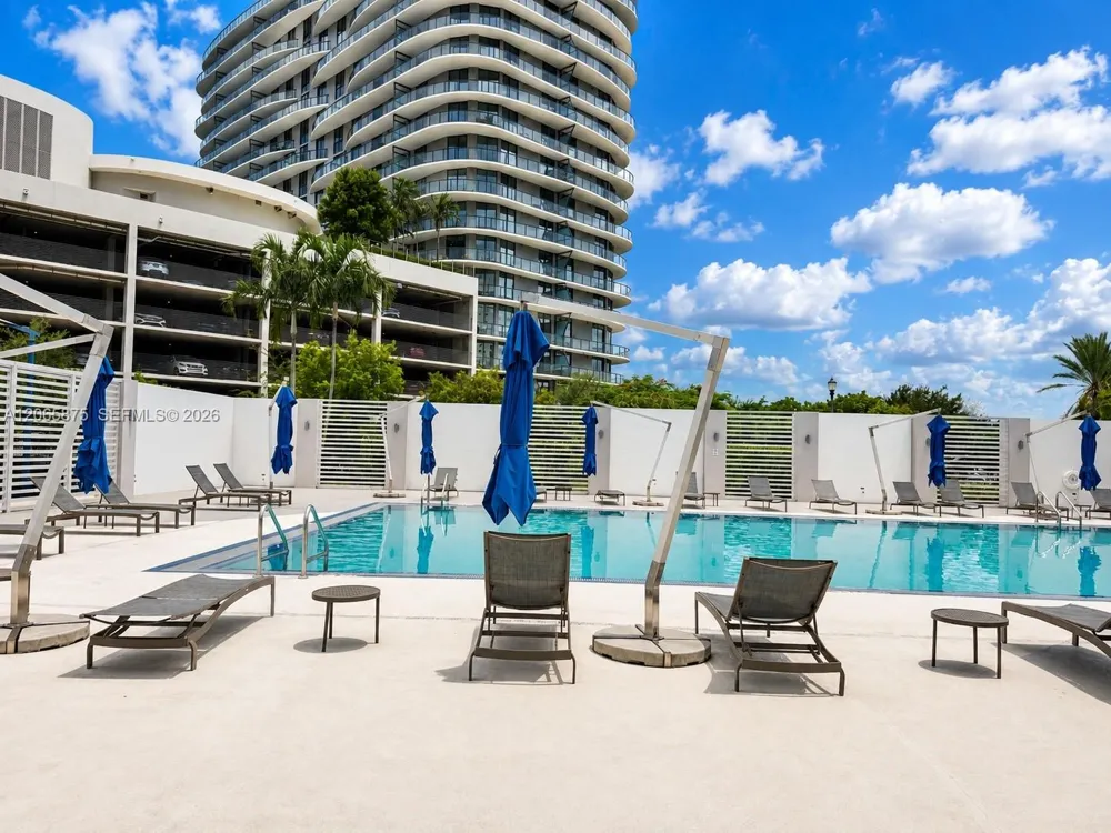 14951 Royal Oaks Ln #1501 North Miami, FL 33181