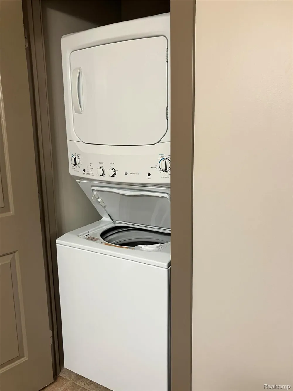 500 E Michigan Avenue #401 Lansing City, MI 48912