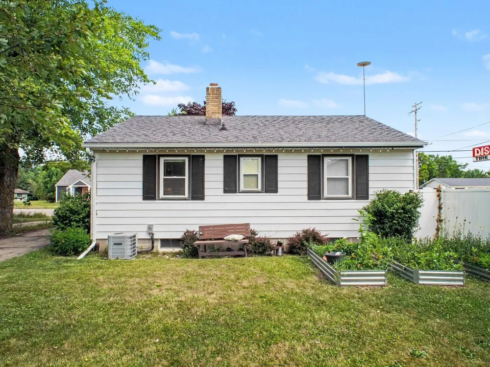 10705 E Second Street Unknown, MI 48835