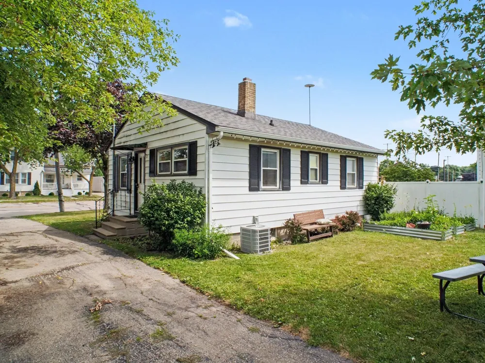 10705 E Second Street Unknown, MI 48835