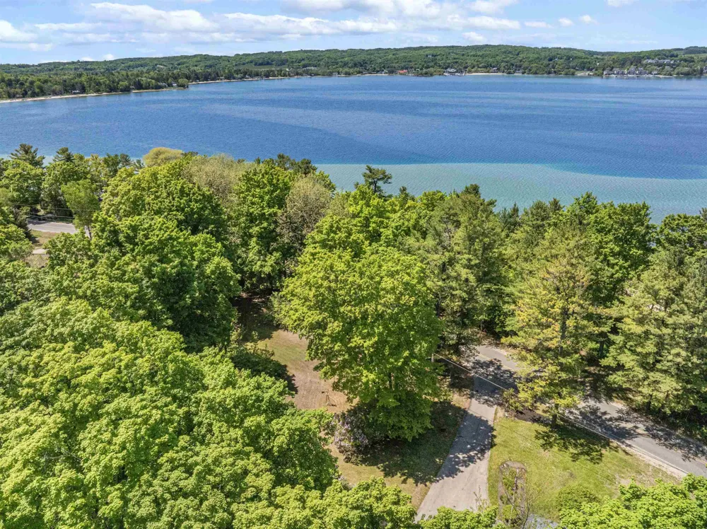 737 S Stony Point Road Suttons Bay Township, MI 49682