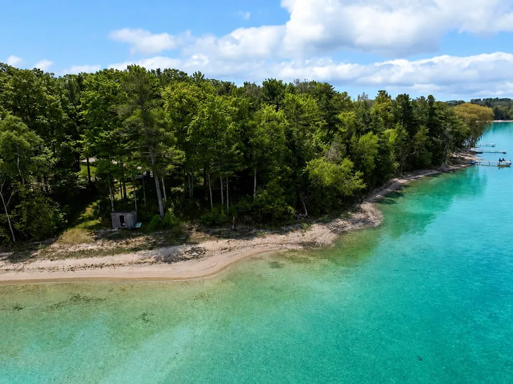 737 S Stony Point Road Suttons Bay Township, MI 49682