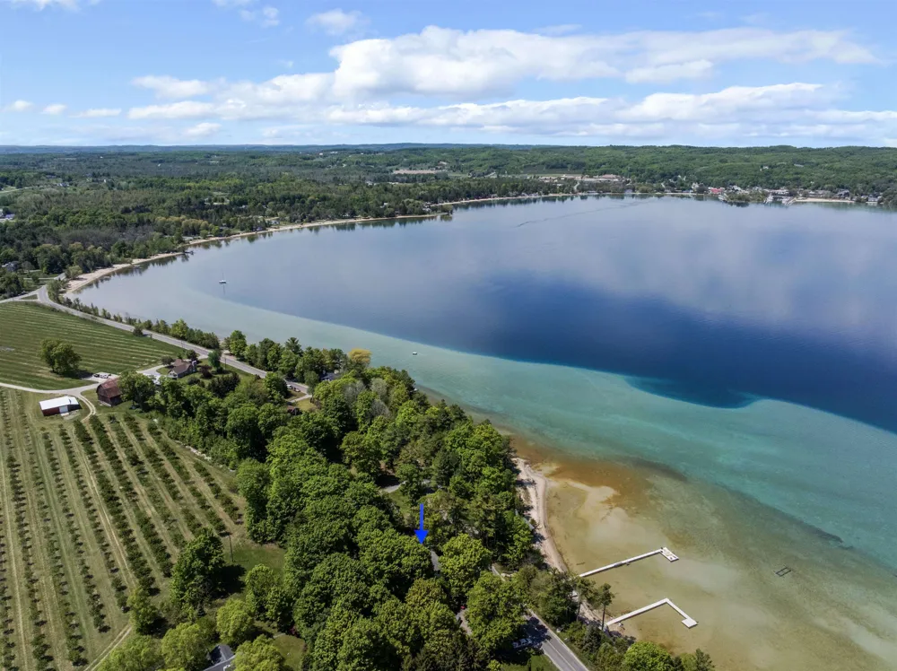 737 S Stony Point Road Suttons Bay Township, MI 49682