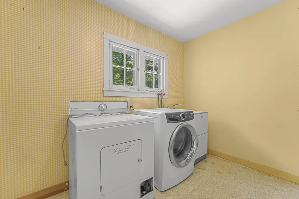 737 S Stony Point Road Suttons Bay Township, MI 49682