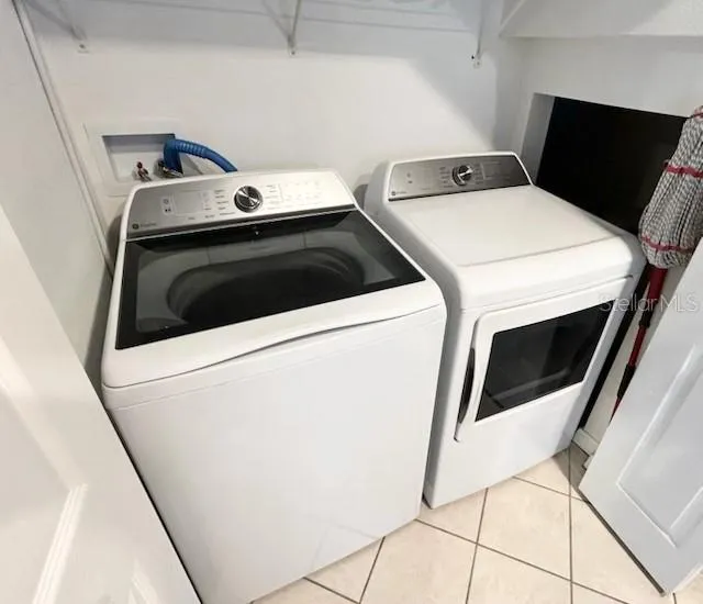 6218 FLAGFISH COURT #102 Bradenton, FL 34202