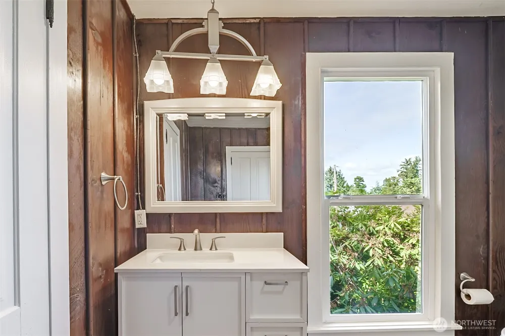 26706 Park Avenue Ocean Park, WA 98640
