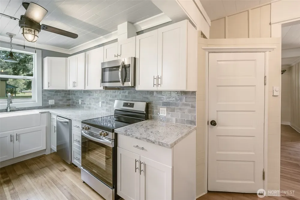 26706 Park Avenue Ocean Park, WA 98640