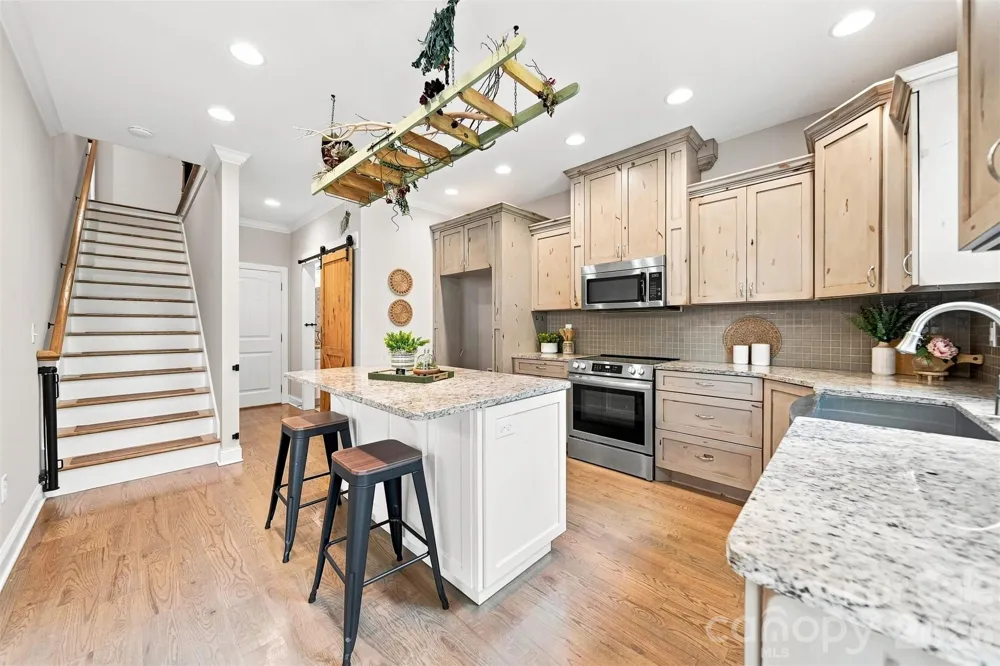 5810 Dwayne Starnes Drive Hickory, NC 28602