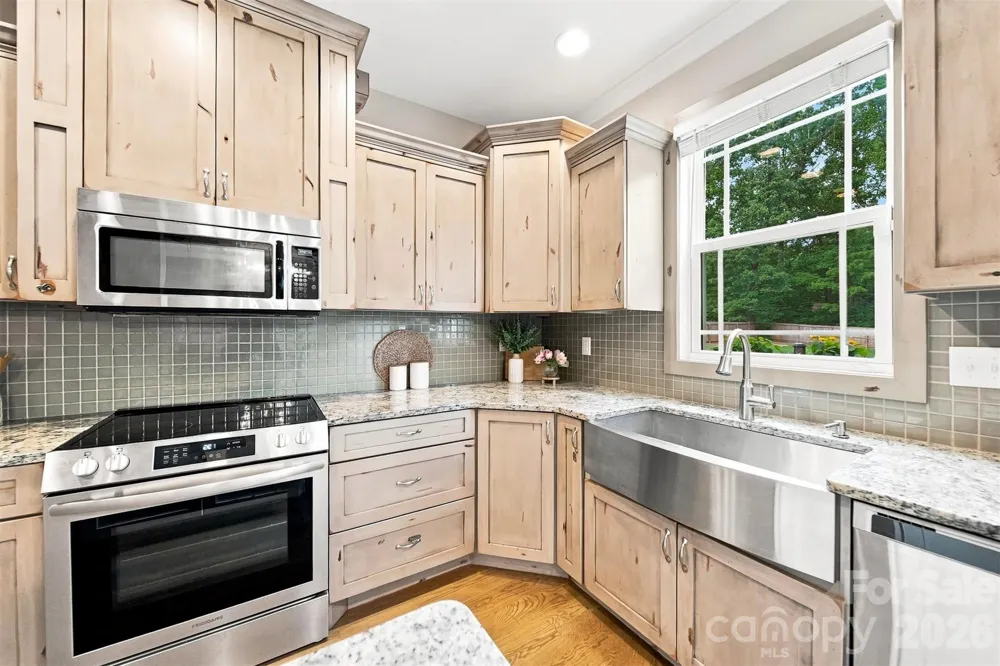 5810 Dwayne Starnes Drive Hickory, NC 28602