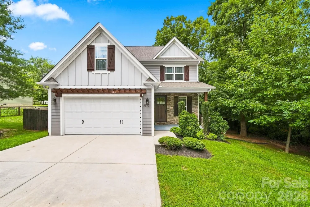 5810 Dwayne Starnes Drive Hickory, NC 28602