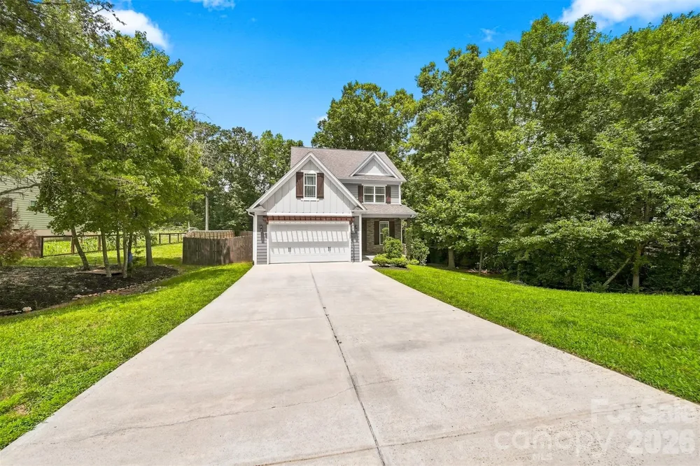 5810 Dwayne Starnes Drive Hickory, NC 28602