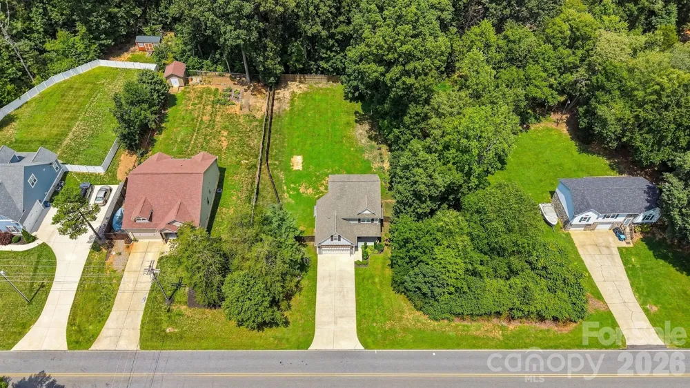 5810 Dwayne Starnes Drive Hickory, NC 28602