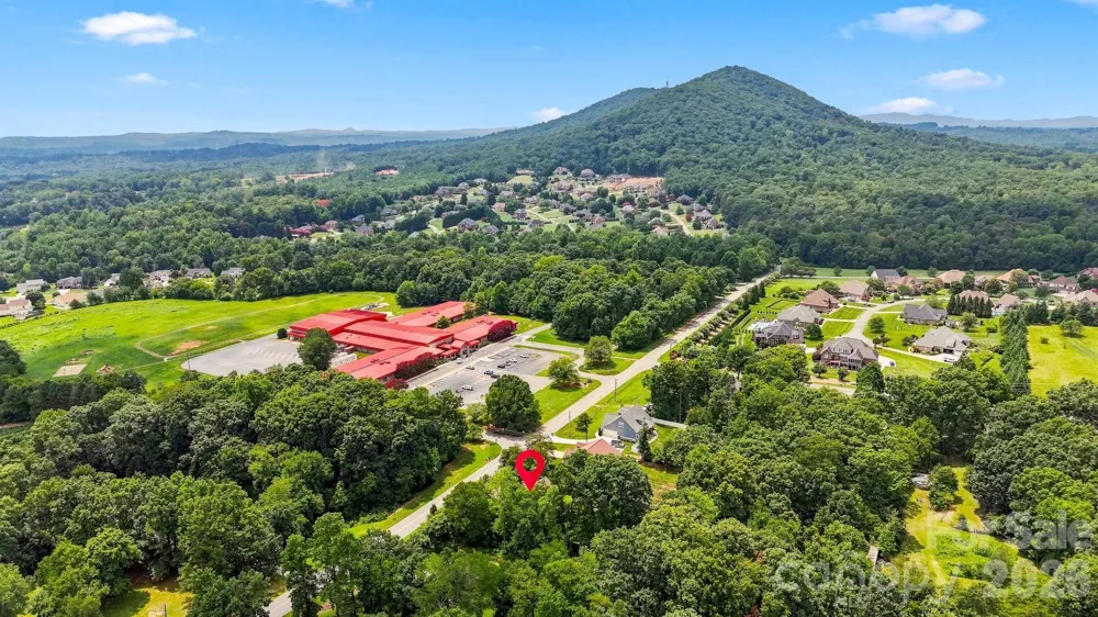 5810 Dwayne Starnes Drive Hickory, NC 28602