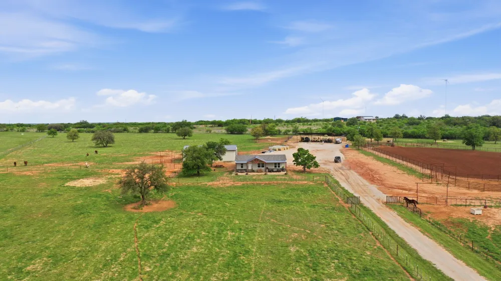 8315 CR 403 Cisco, TX 76437