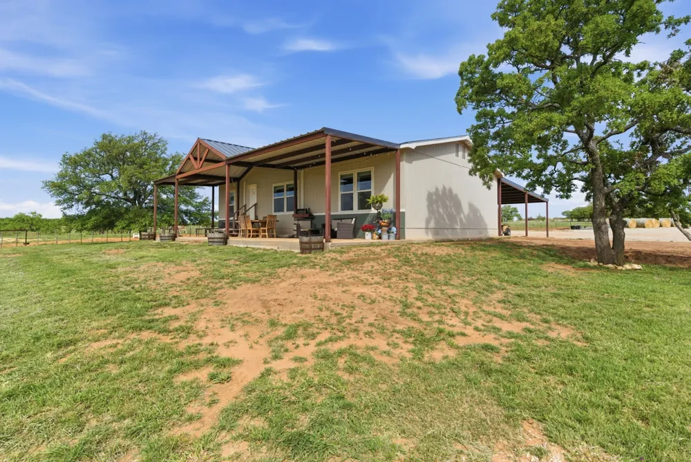 8315 CR 403 Cisco, TX 76437