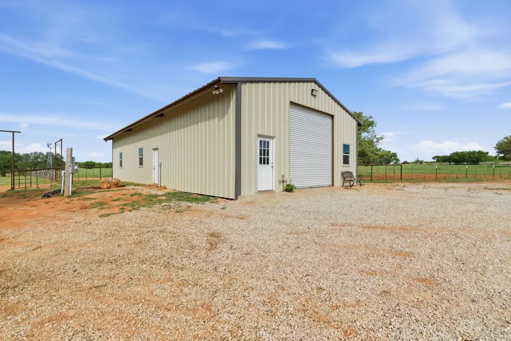 8315 CR 403 Cisco, TX 76437
