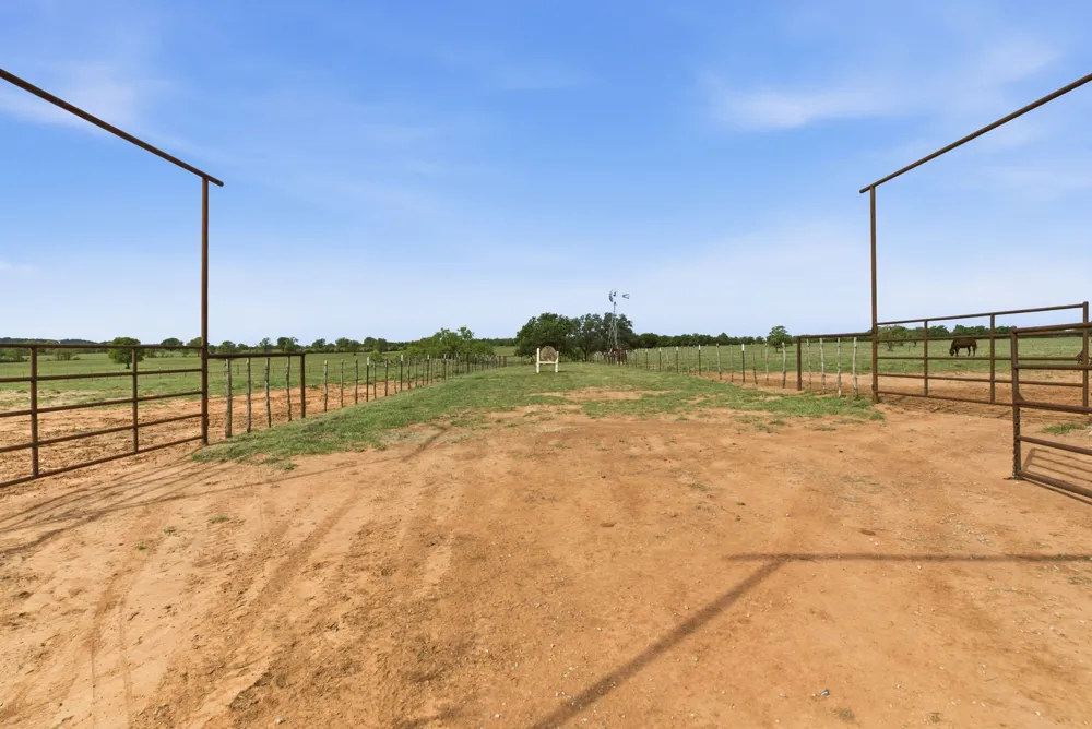 8315 CR 403 Cisco, TX 76437