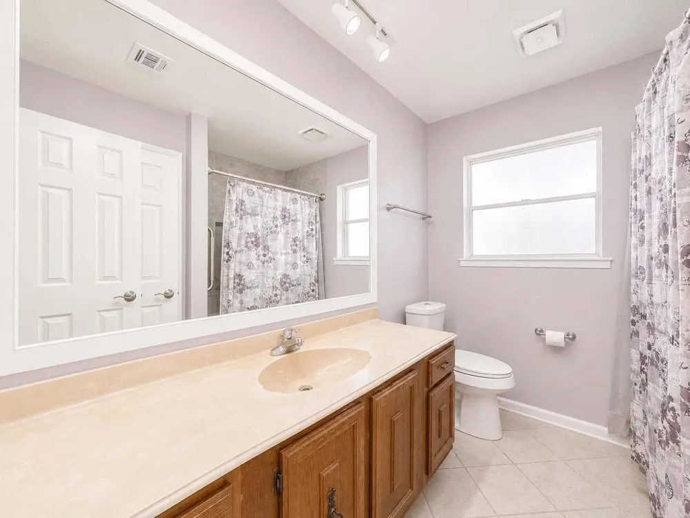 39 Oak Harbor Drive Houston, TX 77062