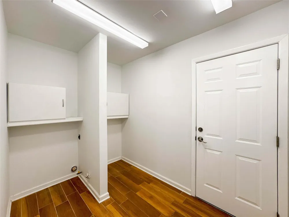 39 Oak Harbor Drive Houston, TX 77062