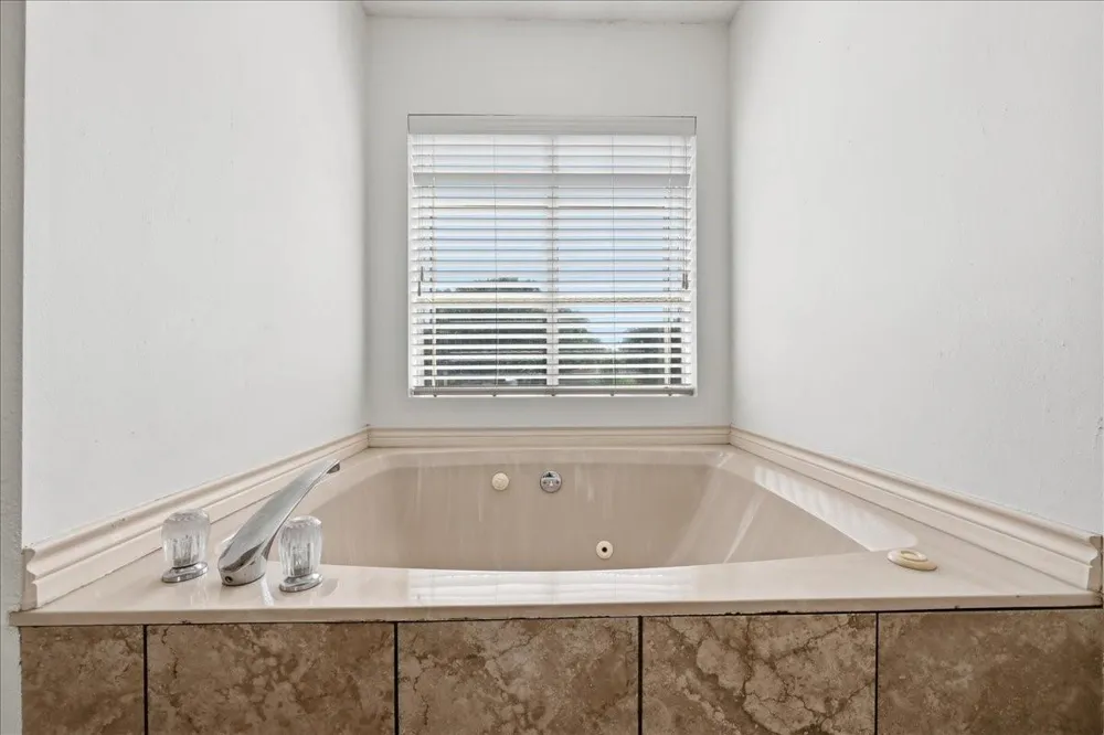 1515 26th Street Nederland, TX 77627