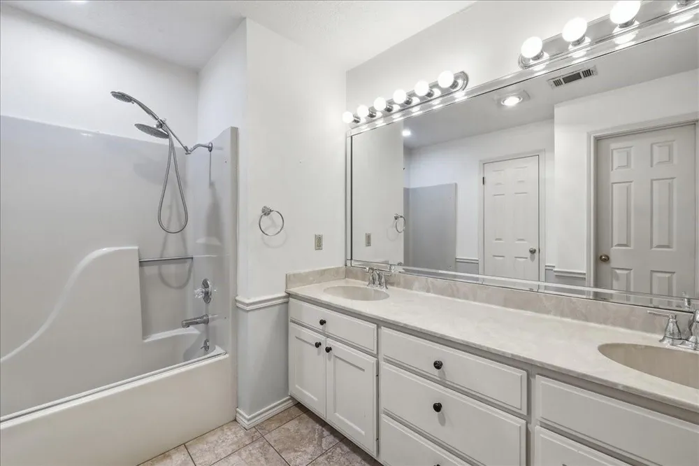1515 26th Street Nederland, TX 77627