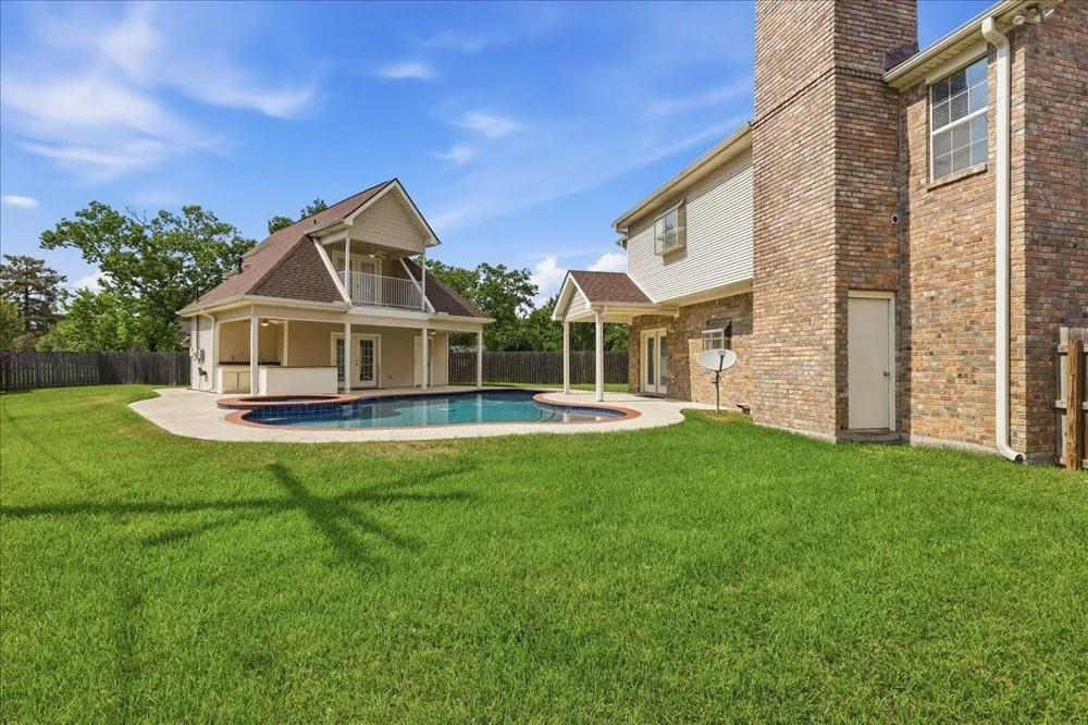 1515 26th Street Nederland, TX 77627