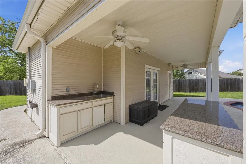 1515 26th Street Nederland, TX 77627