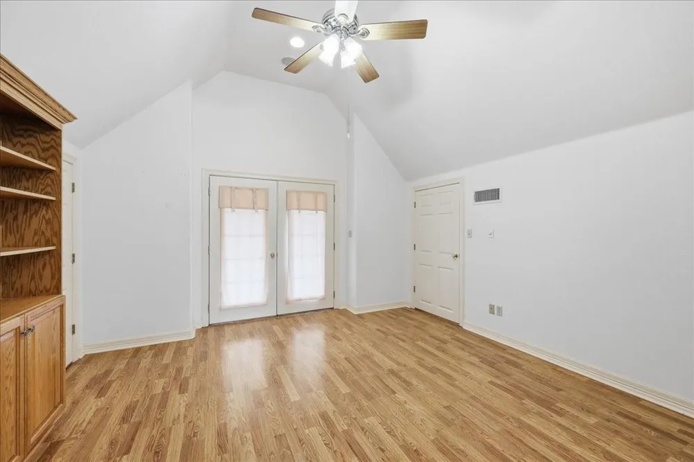 1515 26th Street Nederland, TX 77627