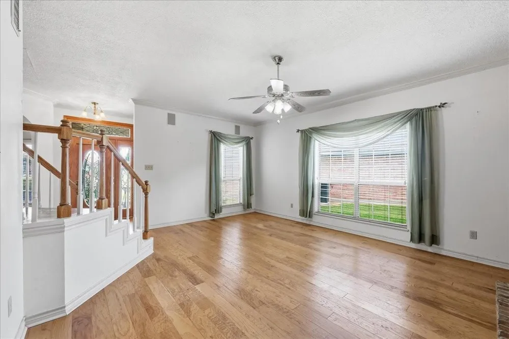 1515 26th Street Nederland, TX 77627