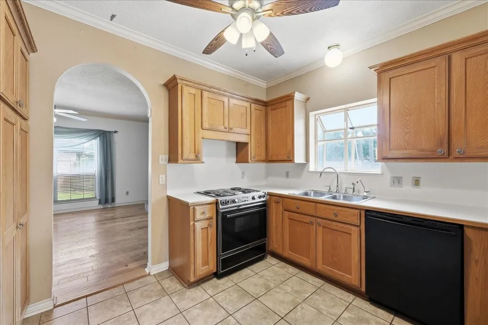 1515 26th Street Nederland, TX 77627