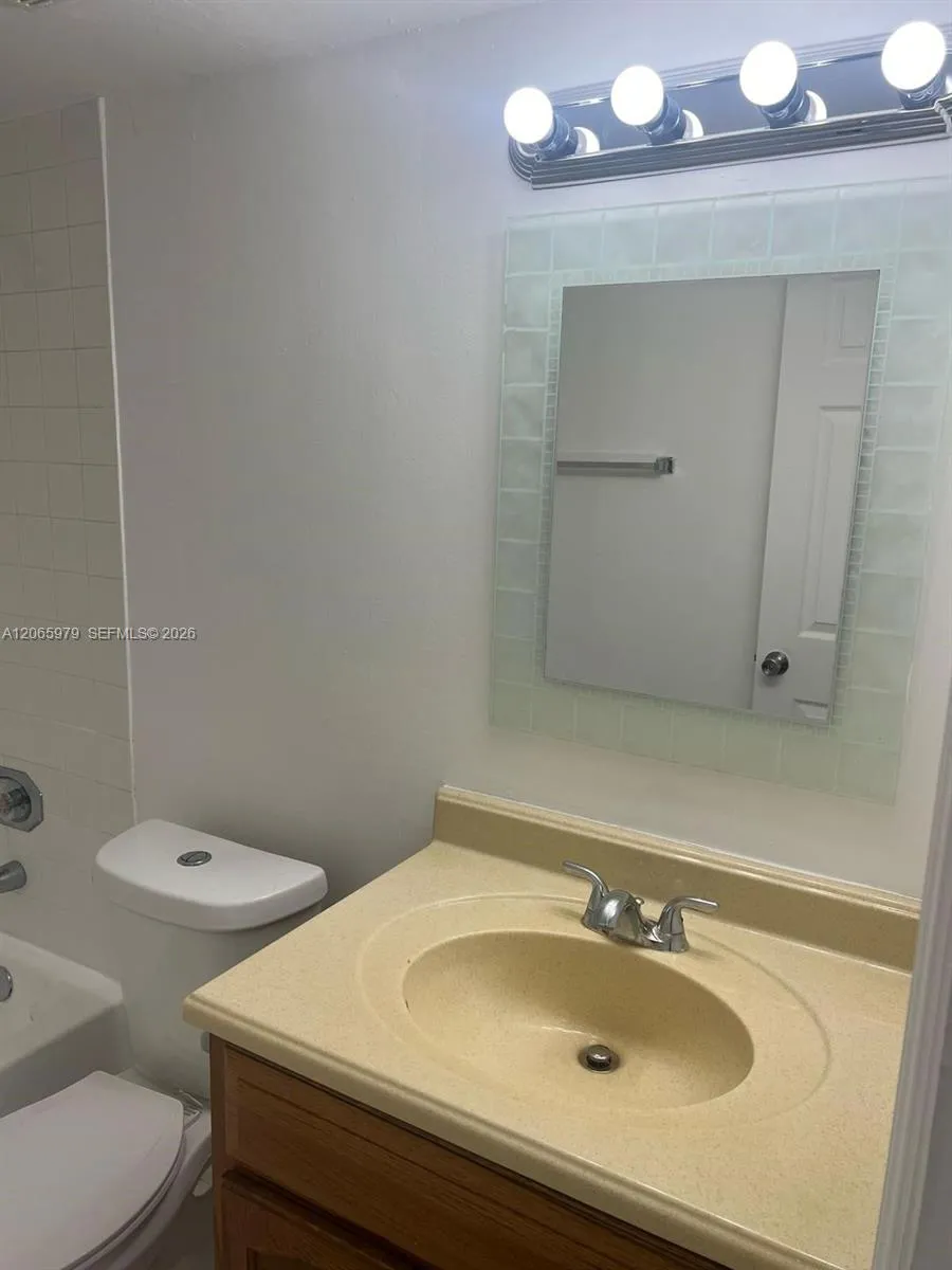 3399 Foxcroft Rd #114 Miramar, FL 33025