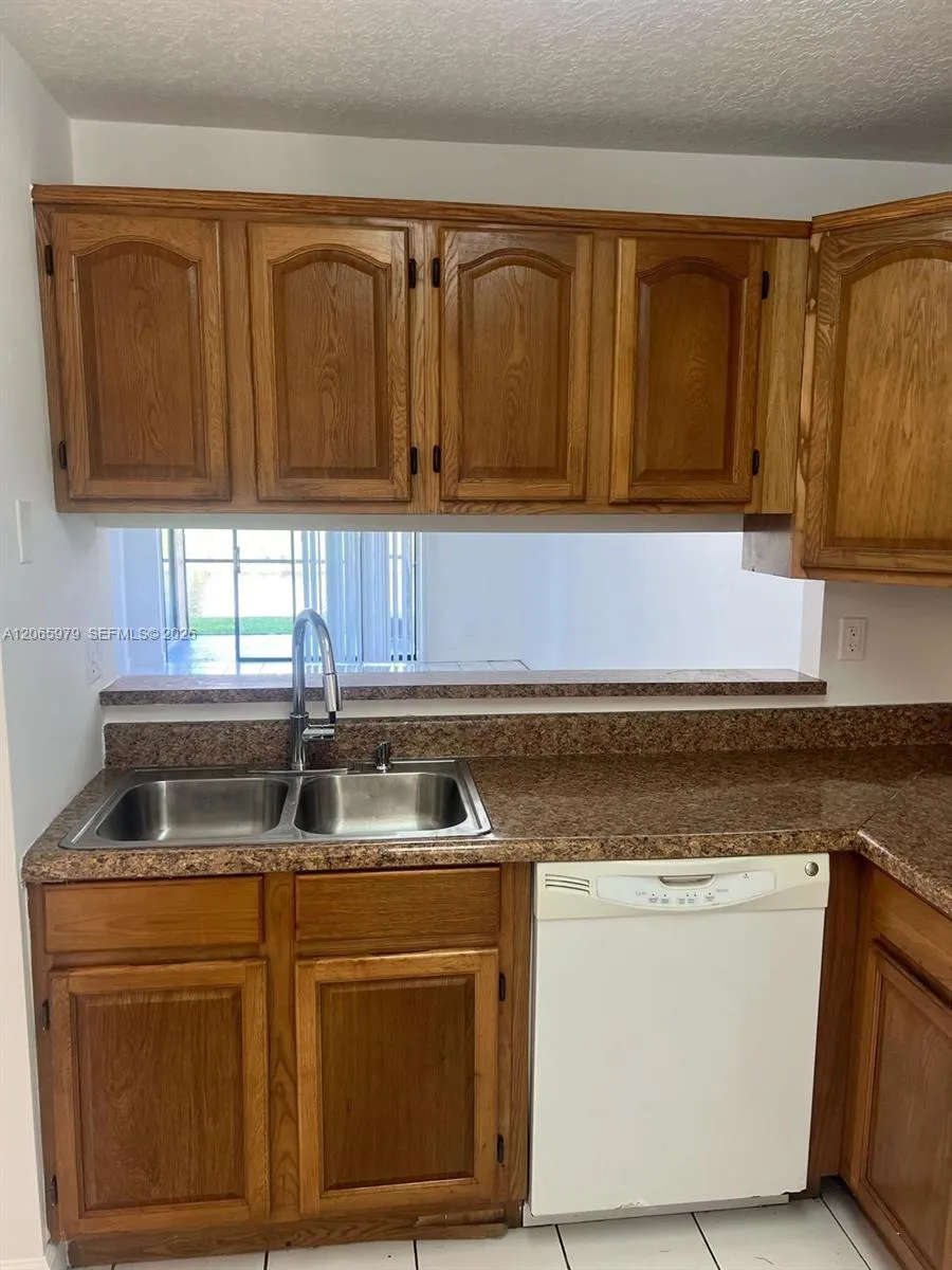 3399 Foxcroft Rd #114 Miramar, FL 33025