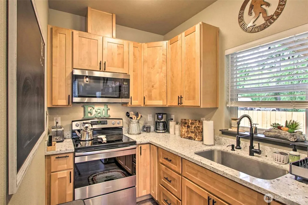 108 Osborn Road Ashford, WA 98304