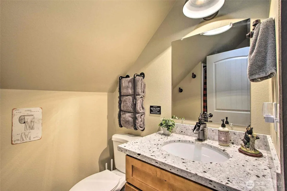 108 Osborn Road Ashford, WA 98304