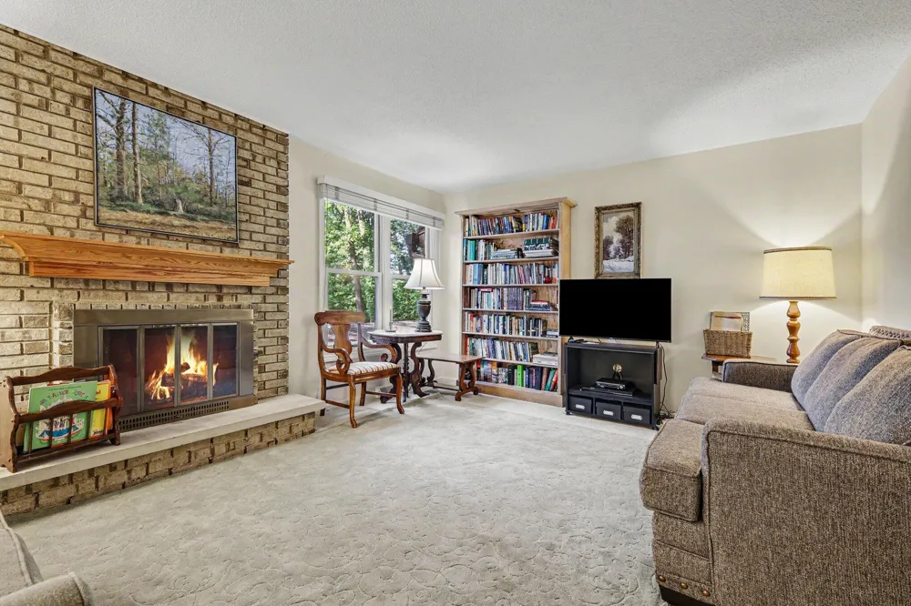 2579 Chatham Woods Drive SE Cascade Charter Township, MI 49546