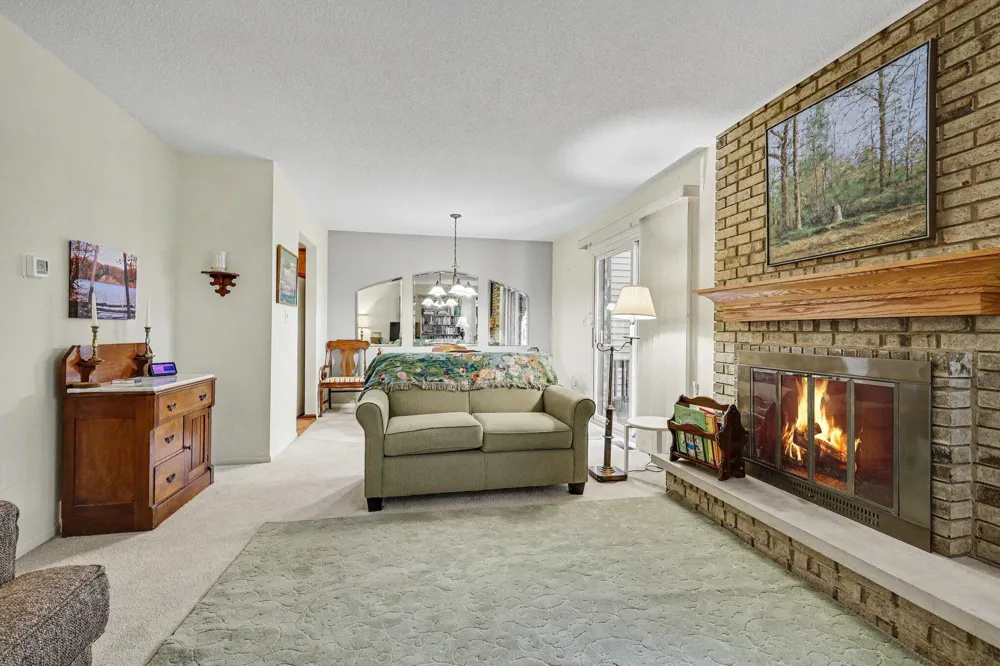 2579 Chatham Woods Drive SE Cascade Charter Township, MI 49546