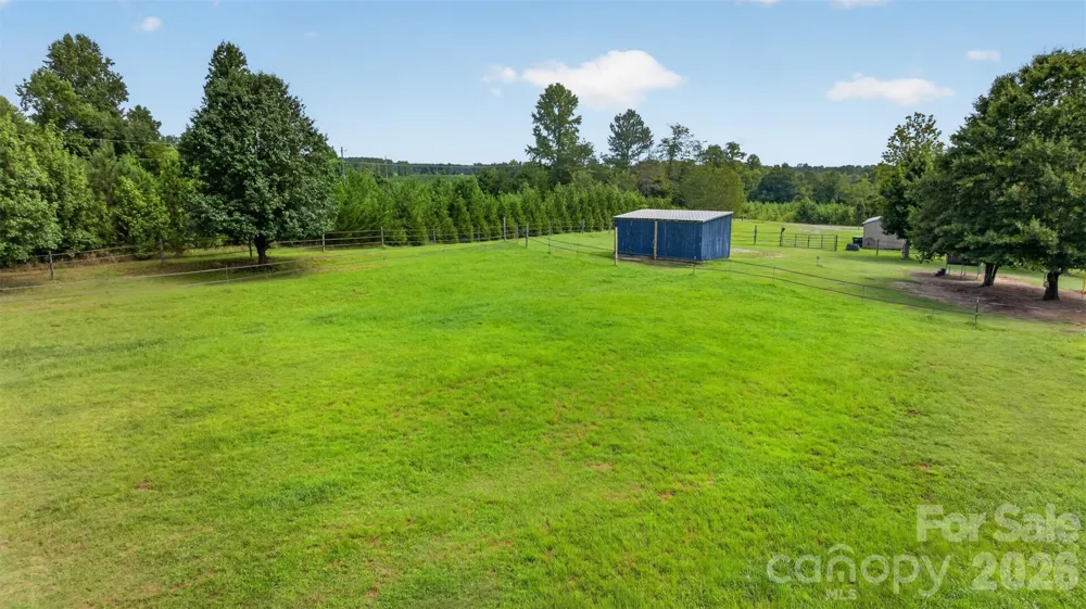 1568 John Smith Road Columbus, NC 28722
