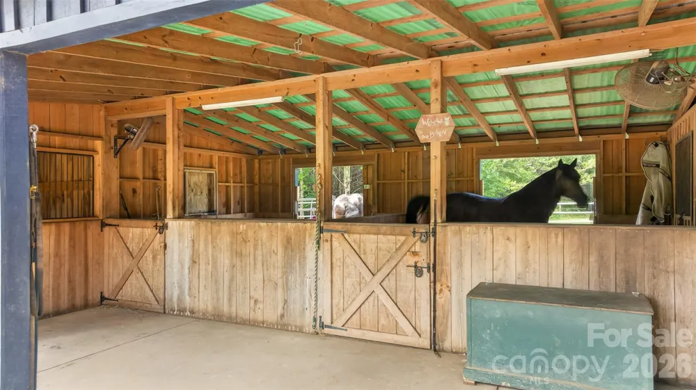 1568 John Smith Road Columbus, NC 28722