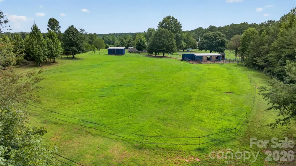 1568 John Smith Road Columbus, NC 28722