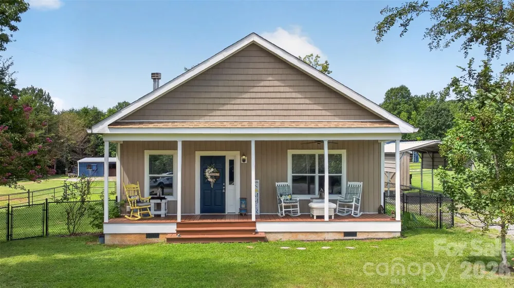 1568 John Smith Road Columbus, NC 28722