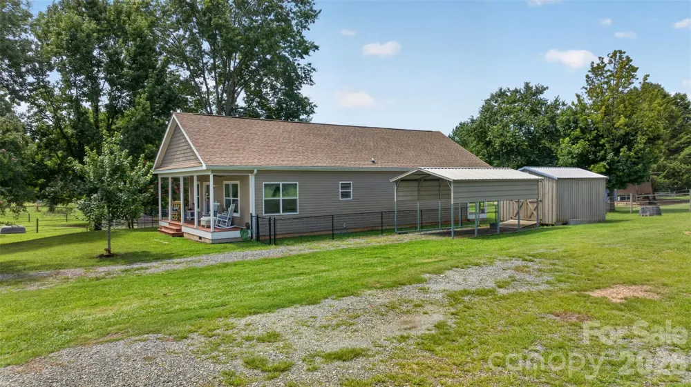1568 John Smith Road Columbus, NC 28722