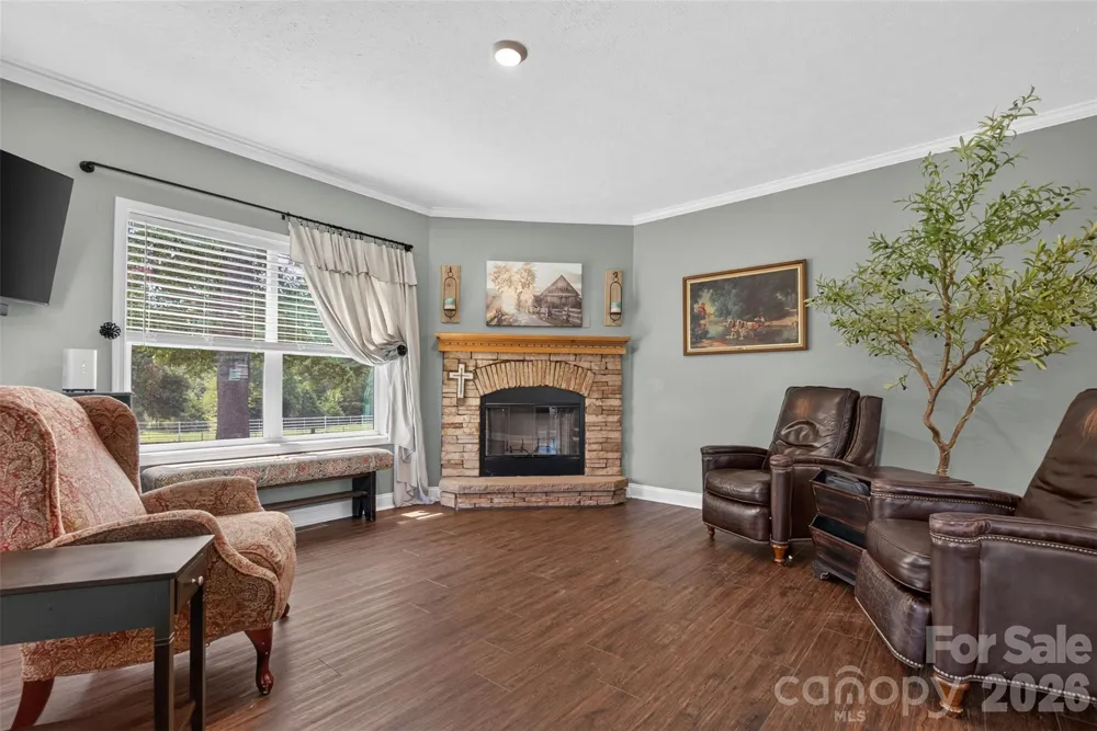 1568 John Smith Road Columbus, NC 28722