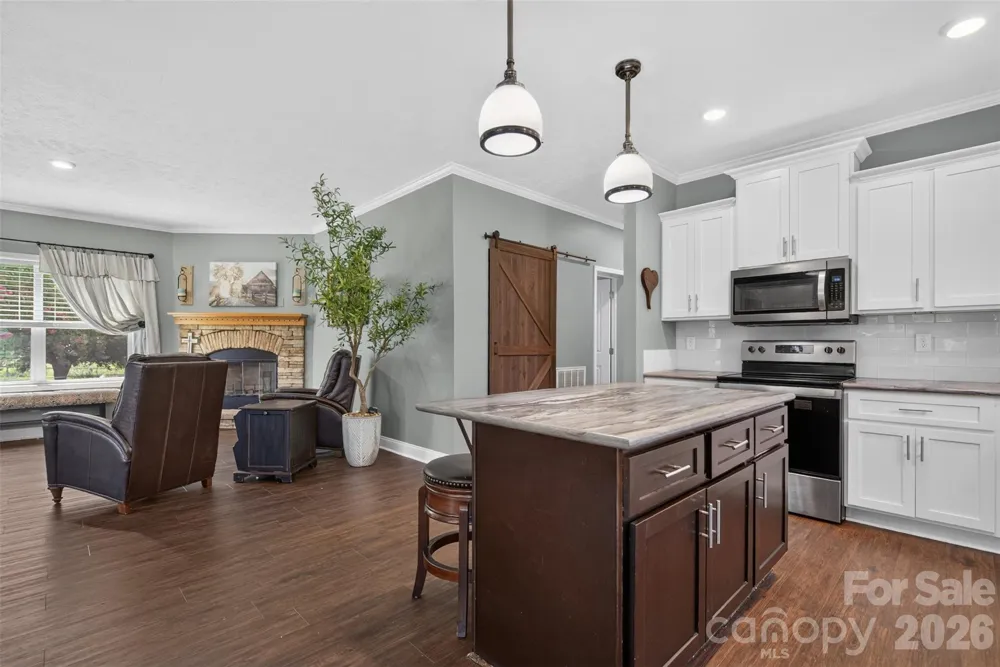 1568 John Smith Road Columbus, NC 28722
